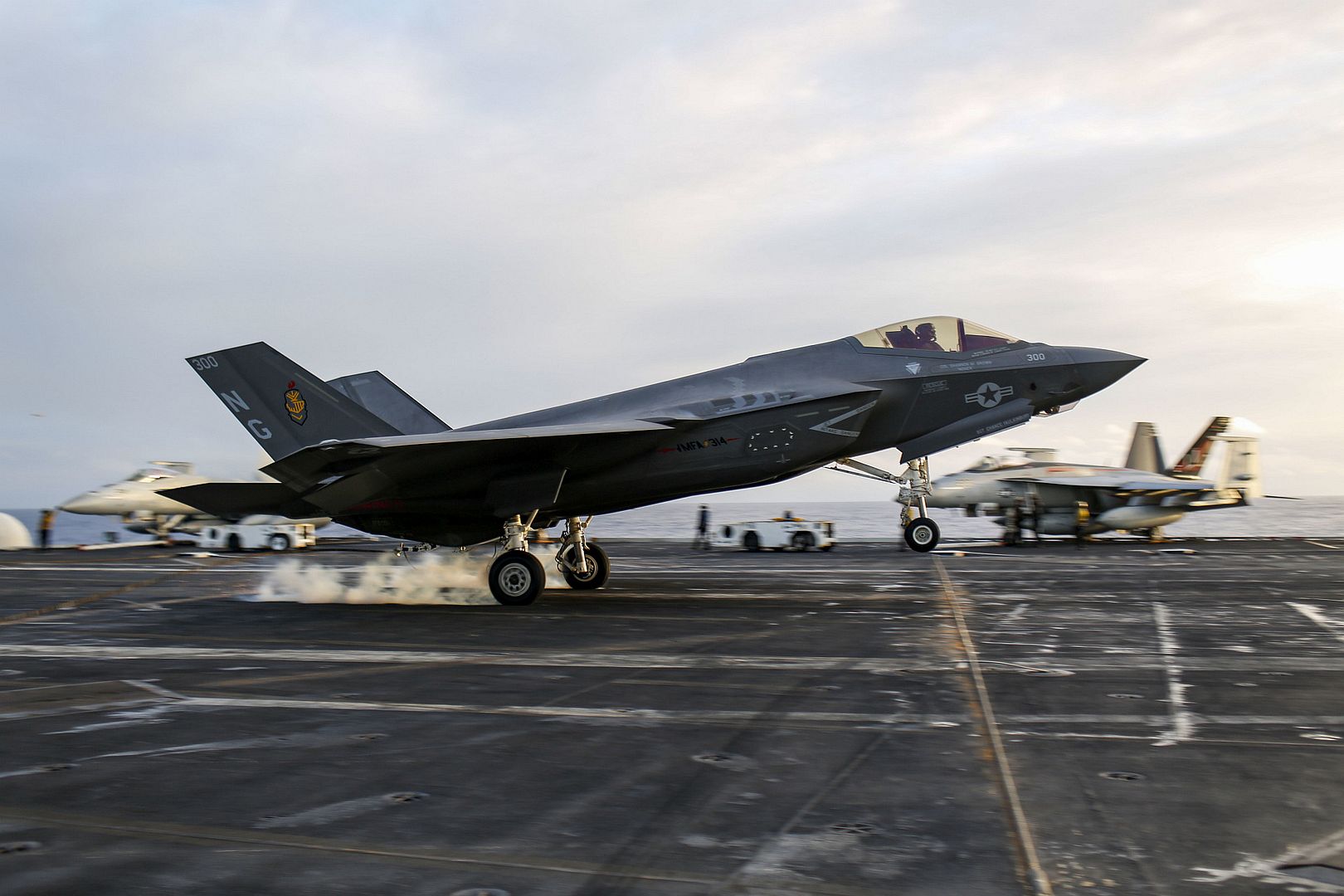 Class Aircraft Carrier USS Abraham Lincoln Class Aircraft Carrier USS Abraham Lincoln