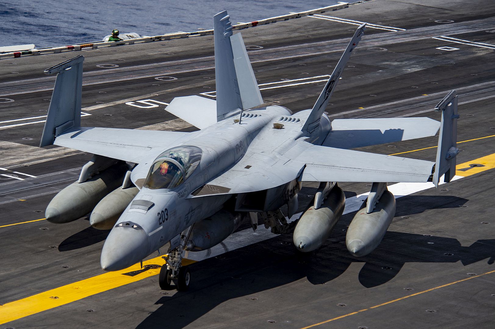 Class Aircraft Carrier USS Carl Vinson Class Aircraft Carrier USS Carl Vinson