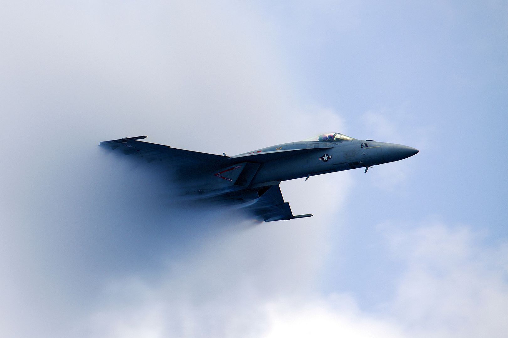18E Super Hornet Attached To The Fighting Checkmates Of Strike Fighter Squadron 211 Breaks The Sound Barrier During An Air And Sea Power Demonstration July 3 20221