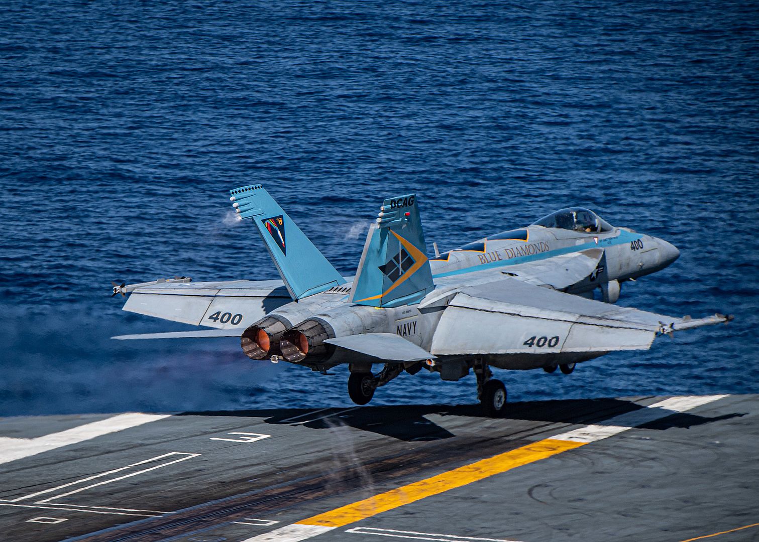 18E Super Hornet From The Blue Diamonds Of Strike Fighter Squadron 146 Launches From The Flight Deck Of The Aircraft Carrier USS Nimitz 6J7bBEvBTQrwoWZHnDj9Xp