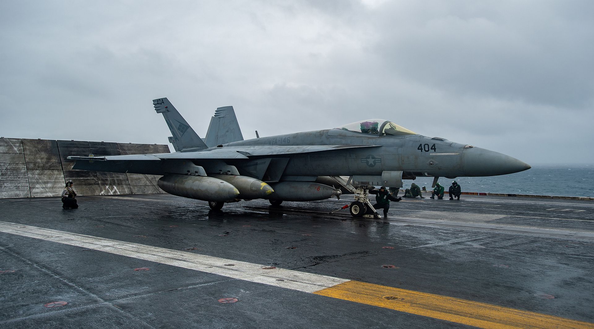 18E Super Hornet From The Blue Diamonds Of Strike Fighter Squadron 146 Prepares To Launch From The Aircraft Carrier USS Nimitz