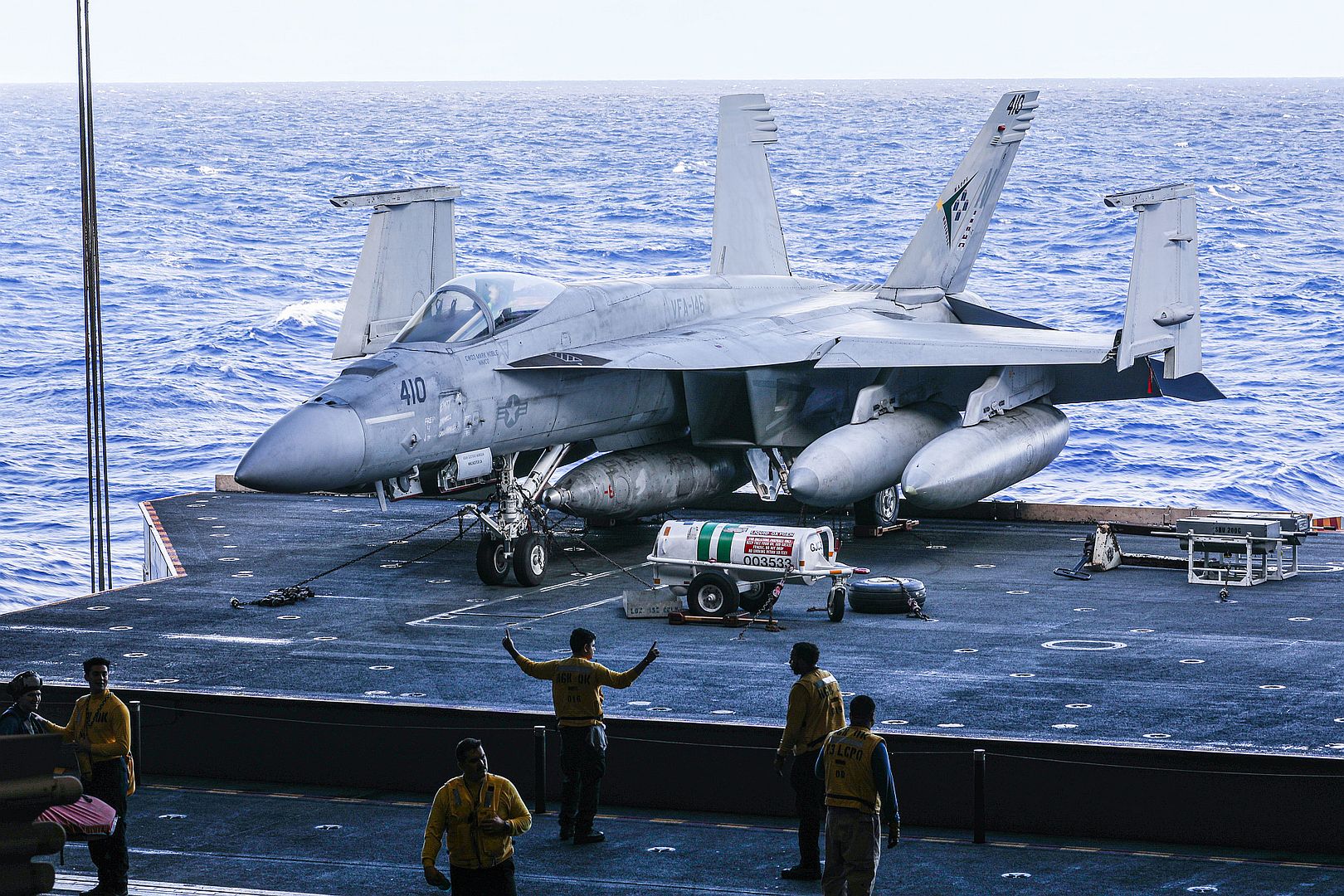 18E Super Hornet To The Flight Deck Aboard The Aircraft Carrier USS Nimitz