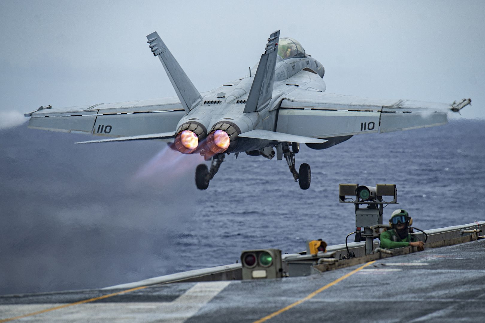  22 Launches From The Flight Deck Of The Aircraft Carrier USS Nimitz ToZ32BnJNgG1w1hKMzjZym