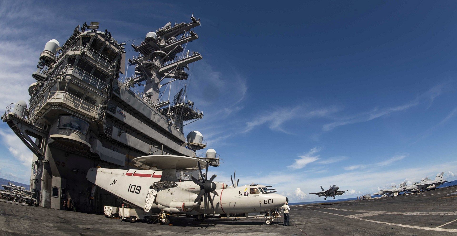 FA 18E Super Hornet Attached To The Royal Maces Of Strike Fighter Squadron 27