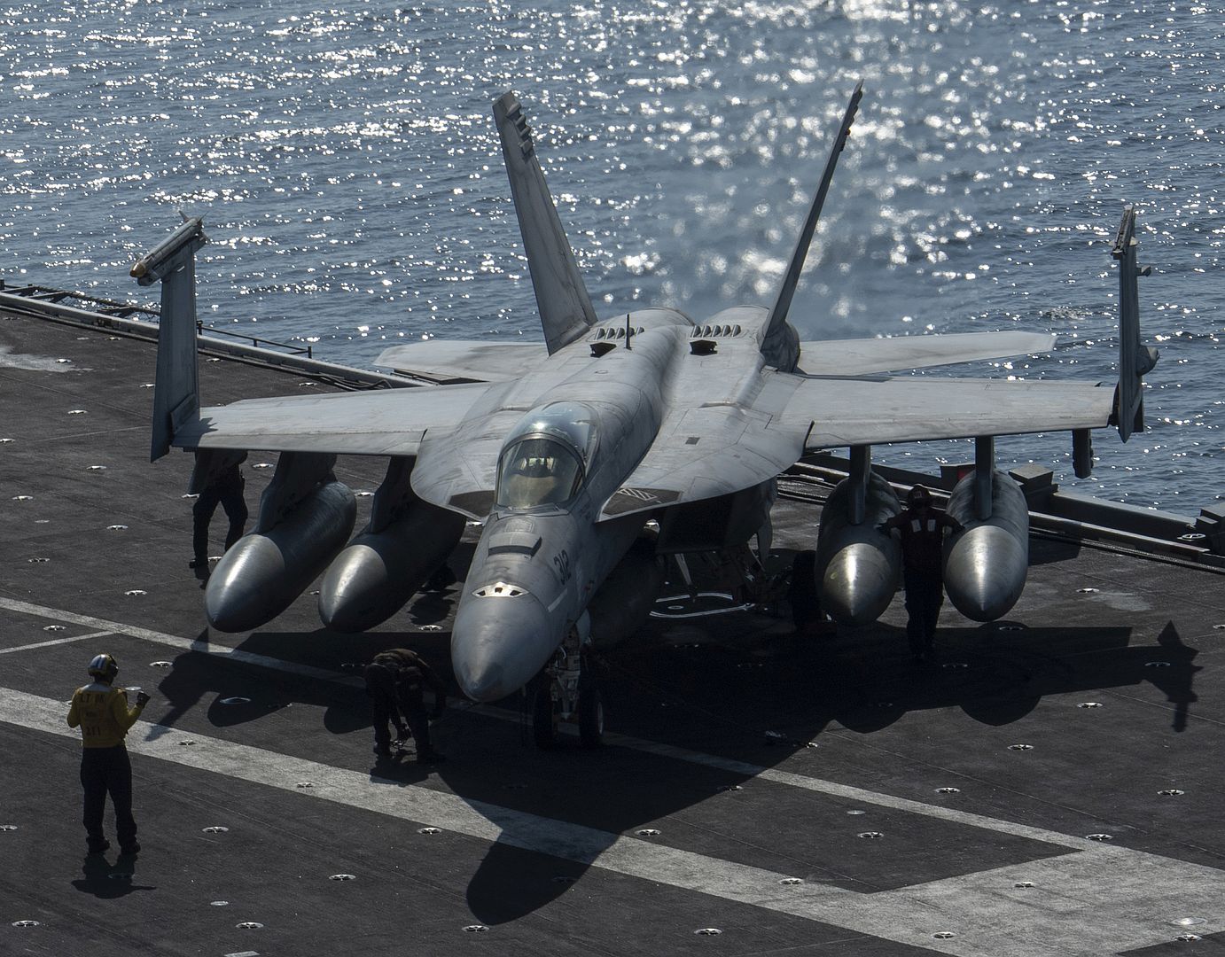 FA 18E Super Hornet From The Kestrels Of Strike Fighter Squadron VFA 137 On The Flight Deck Of The Aircraft Carrier USS Nimitz