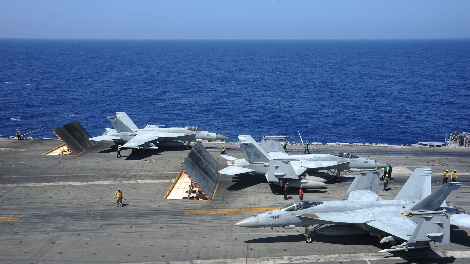 FA 18E Super Hornets Attached To Carrier Air Wing 5 Prepare To Take Off From The Flight Deck Of The Navy S Only Forward Deployed Aircraft Carrier USS Ronald Reagan
