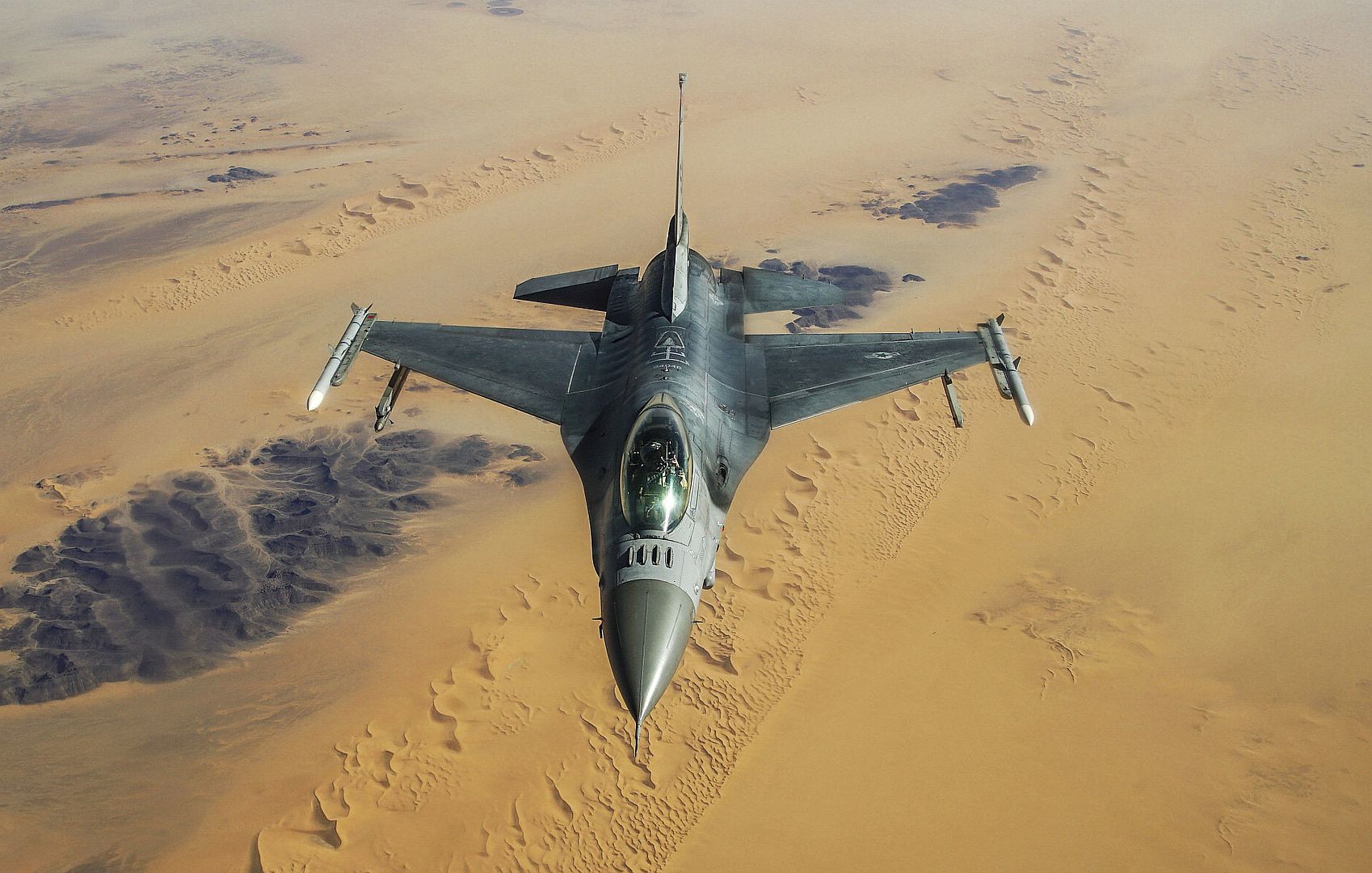 F 16 Fighting Falcon Pilot Assigned To The 77th Expeditionary Fighter Squadron 