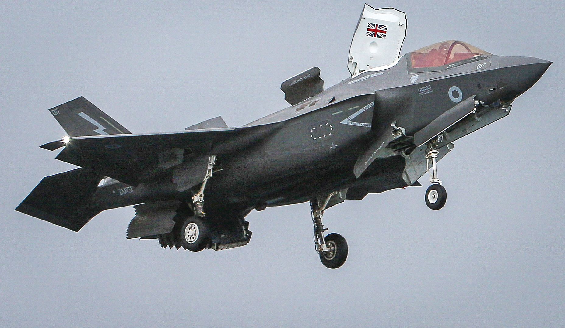 F 35B Lightning II Assigned To The British Royal Navy 617 Squadron Prepares To Land On The Flight Deck Of The Royal Navy Aircraft Carrier HMS Queen Elizabeth