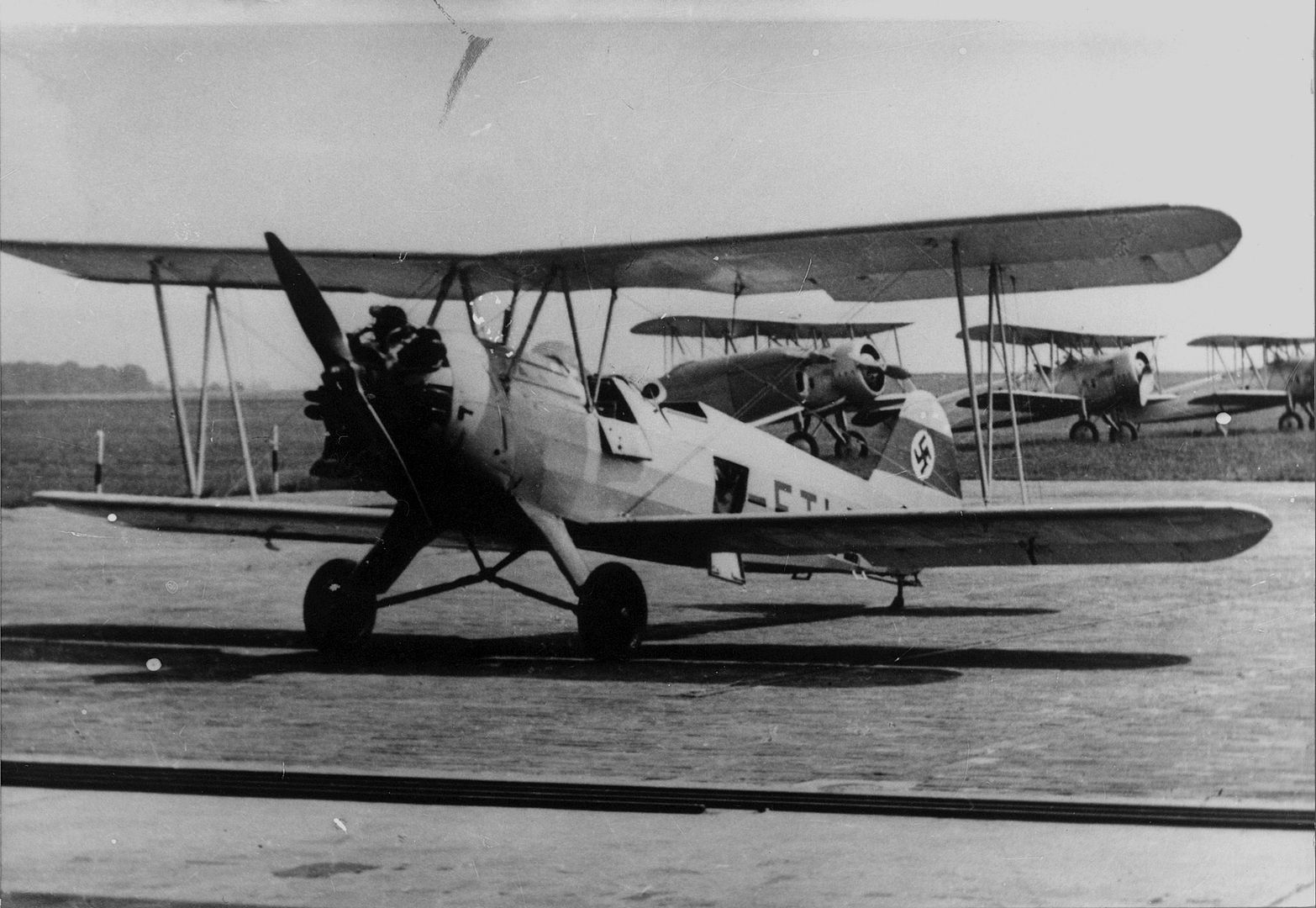 44F Stieglitz 44F Stieglitz