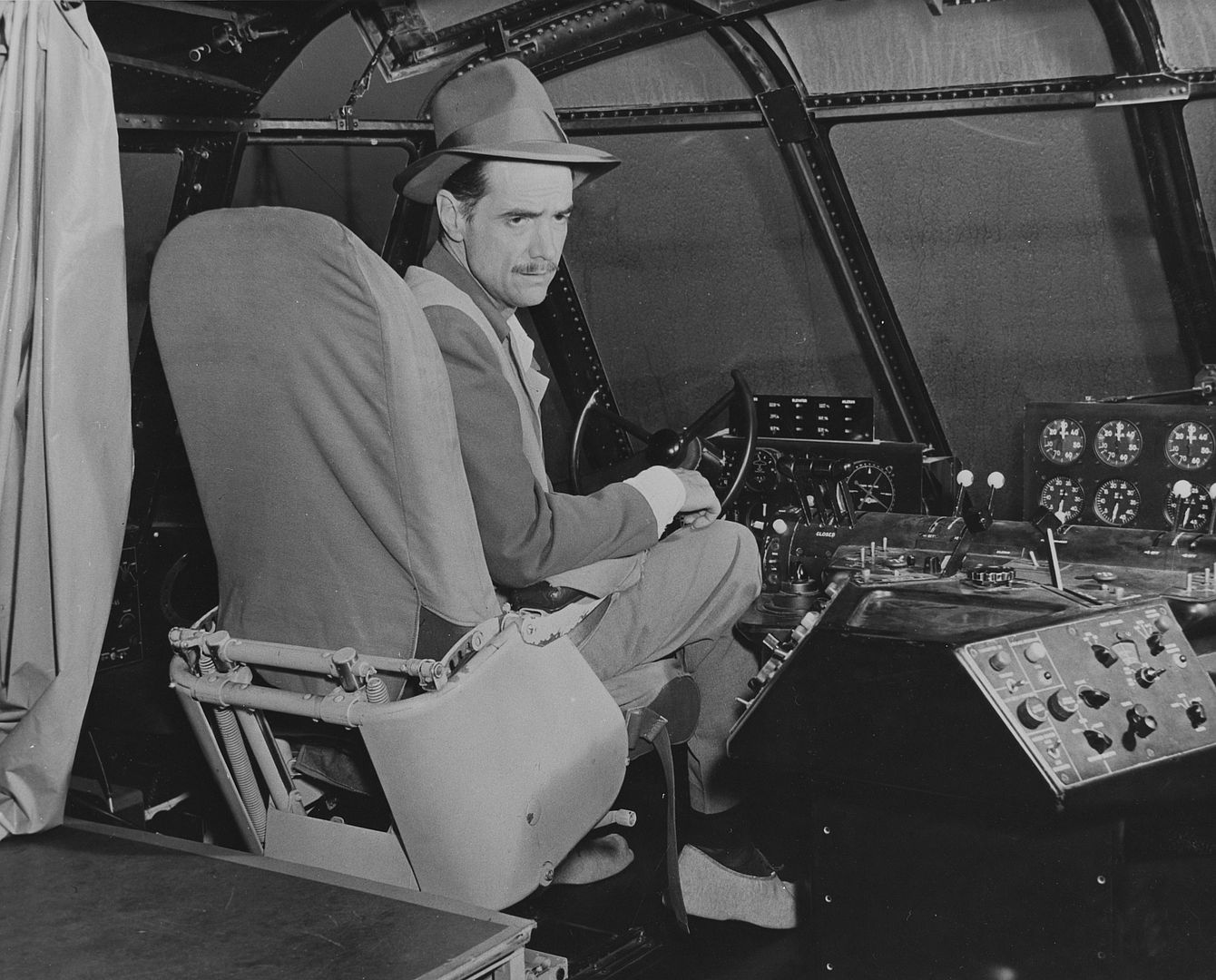 Howard Hughes Flying Boat Long Beach California November 02 1947 M6SQW89mm8a18AKcZRsGrL Howard Hughes Flying Boat Long Beach California November 02 1947 M6SQW89mm8a18AKcZRsGrL