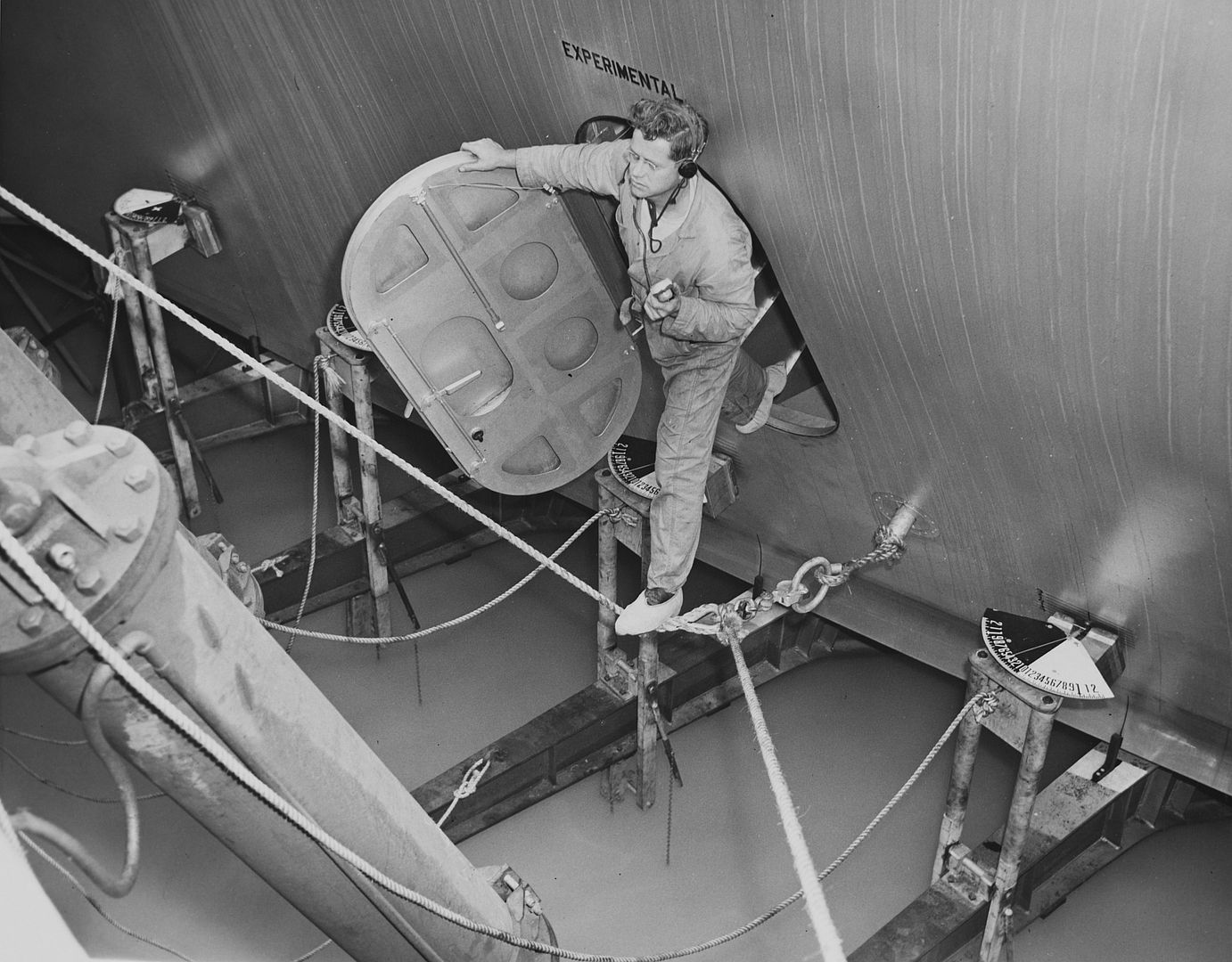 Howard Hughes Flying Boat San Pedro California November 02 1947 IzsS5qfMLr1R9AtztNf5Jd Howard Hughes Flying Boat San Pedro California November 02 1947 IzsS5qfMLr1R9AtztNf5Jd