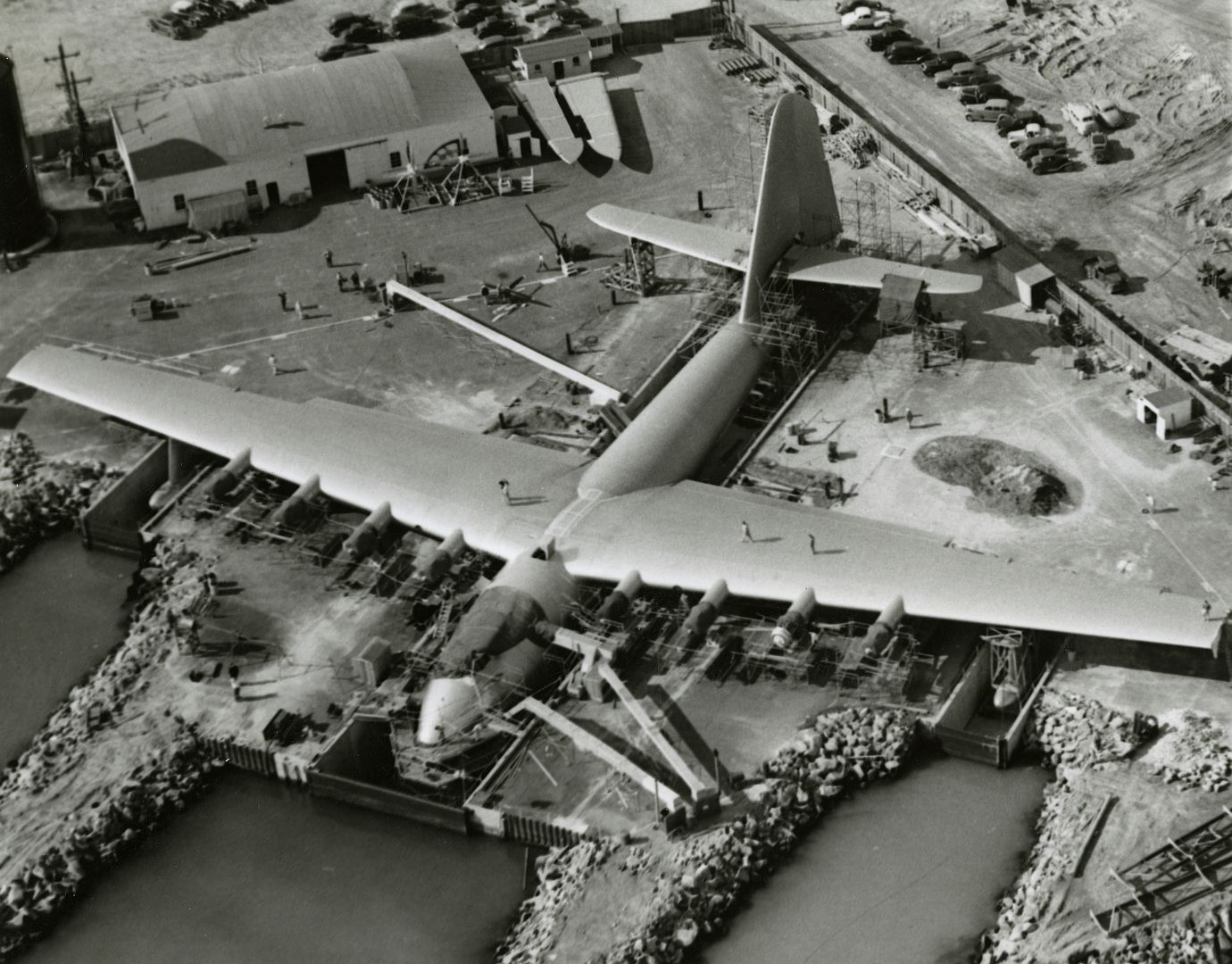 Hughes Flying Boat Los Angeles Harbor 1947 Hughes Flying Boat Los Angeles Harbor 1947