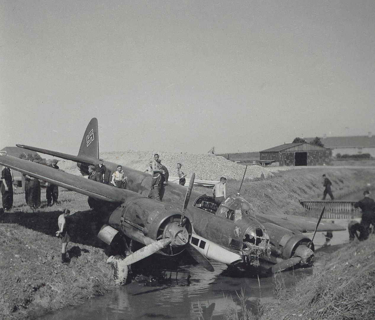 KG 4 Met De Rompcode 5J BD Die Op 3 Juni 1940 Crashlandde Op Schiphol KG 4 Met De Rompcode 5J BD Die Op 3 Juni 1940 Crashlandde Op Schiphol