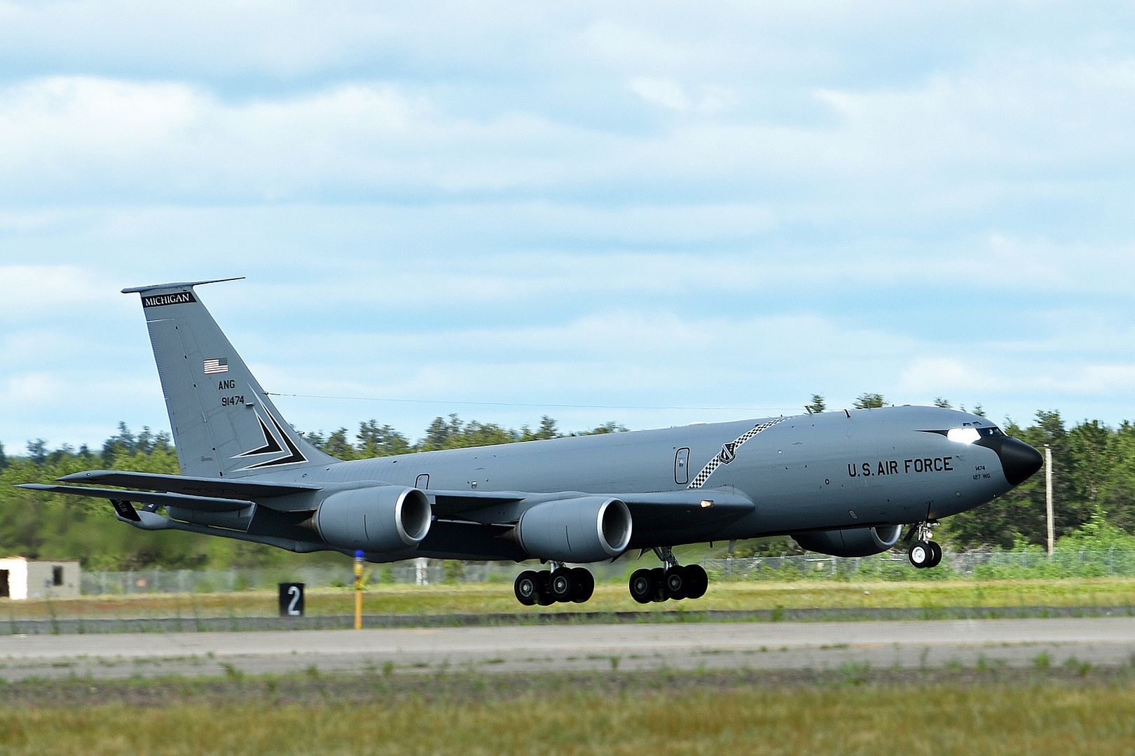 135 Stratotanker From The 191st Air Refueling Group 127th Wing Selfridge Air National Guard 135 Stratotanker From The 191st Air Refueling Group 127th Wing Selfridge Air National Guard