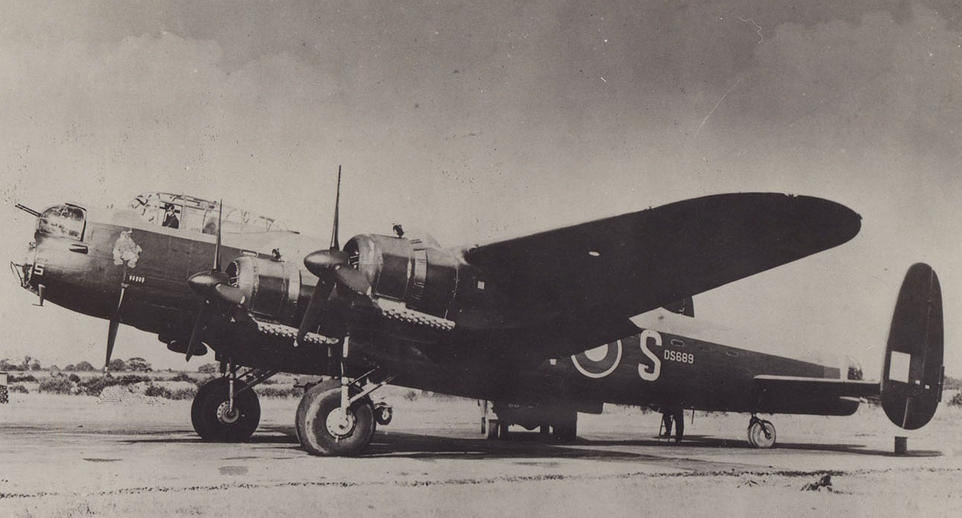Lancaster Mk 2 DS689 On Ground Lancaster Mk 2 DS689 On Ground
