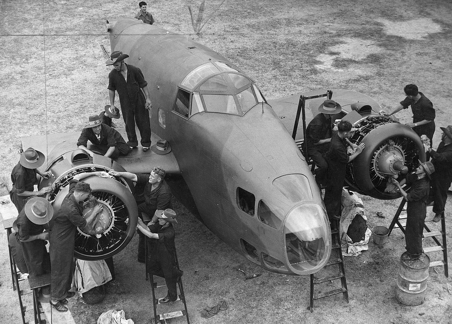 Lockheed Hudson Cleaning Protective Grease RAAF
