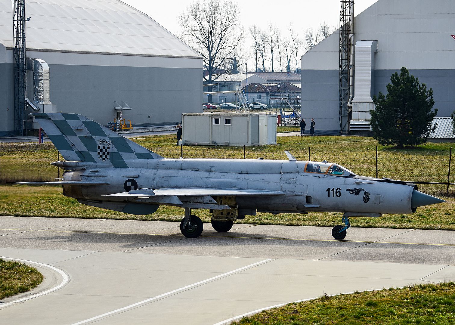 21 Pilot Assigned To The 191st Fighter Squadron Taxis Out To The Flight Line During Agile Combat Employment Operations With The 31st Fighter Wing