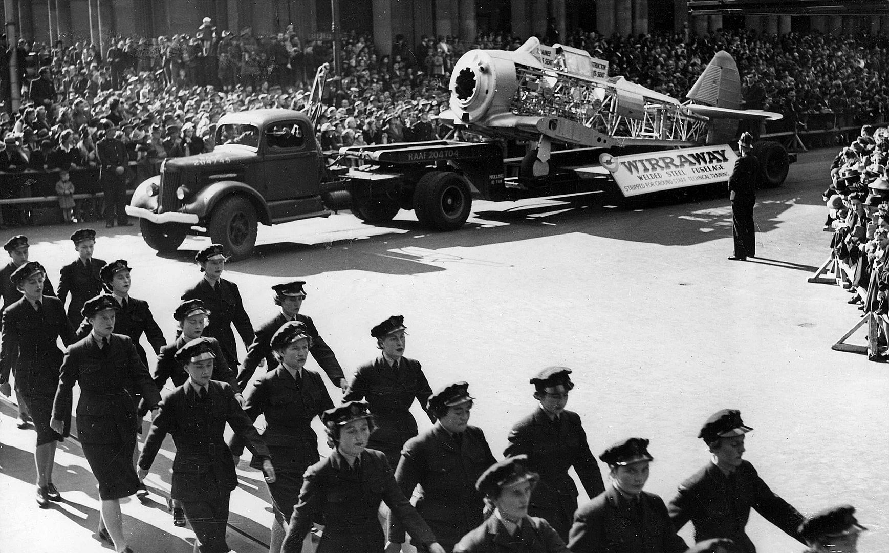  Parade 1942