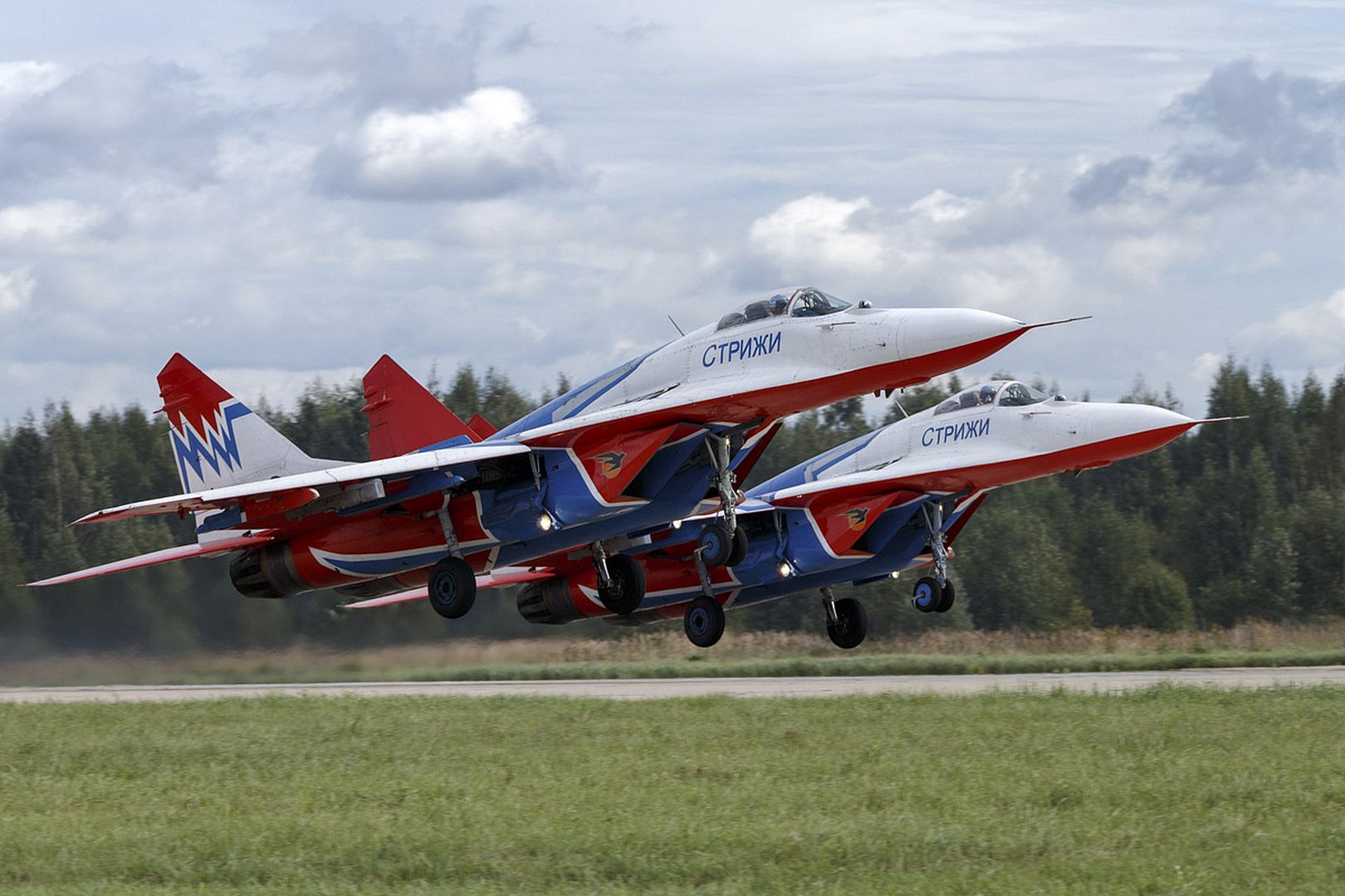 Strizhi Aerobatics Group 1