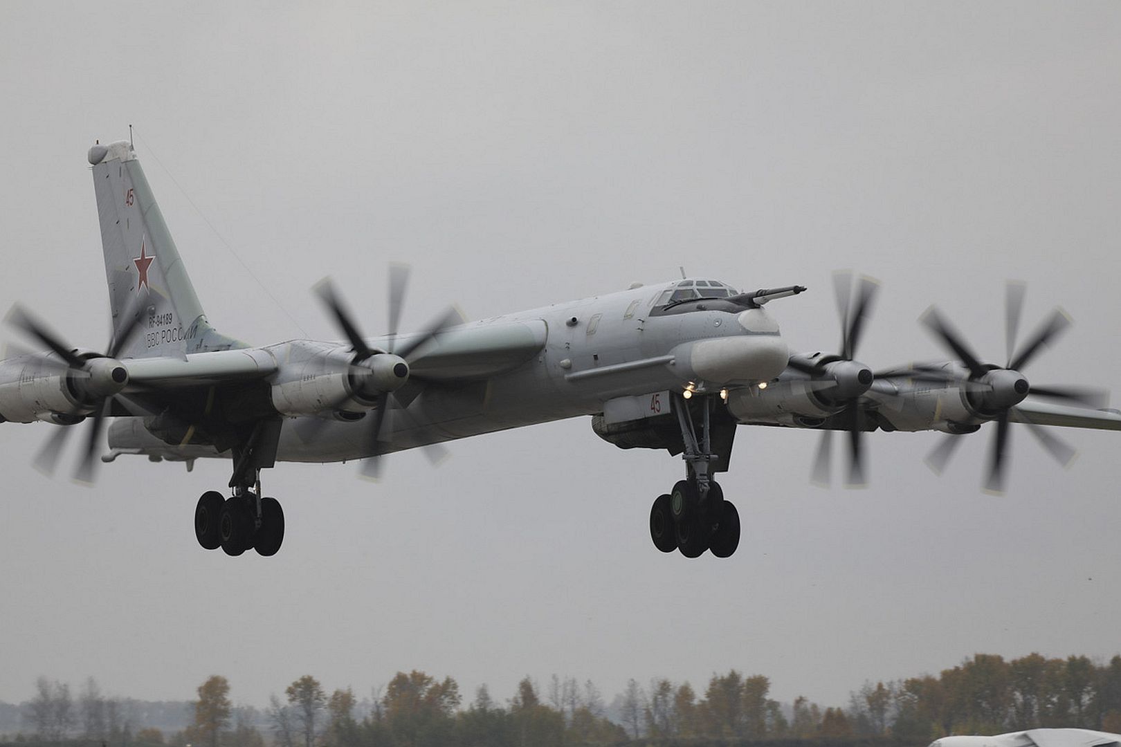 Tu 95MS Strategic Missile Carriers Performed Flights In Conditions Of A Meteorological Minimum In The Amur Region 2