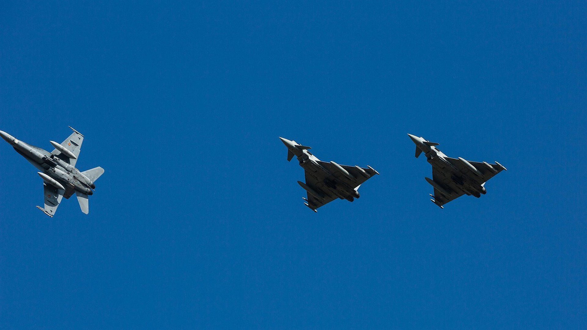 Typhoon F 18