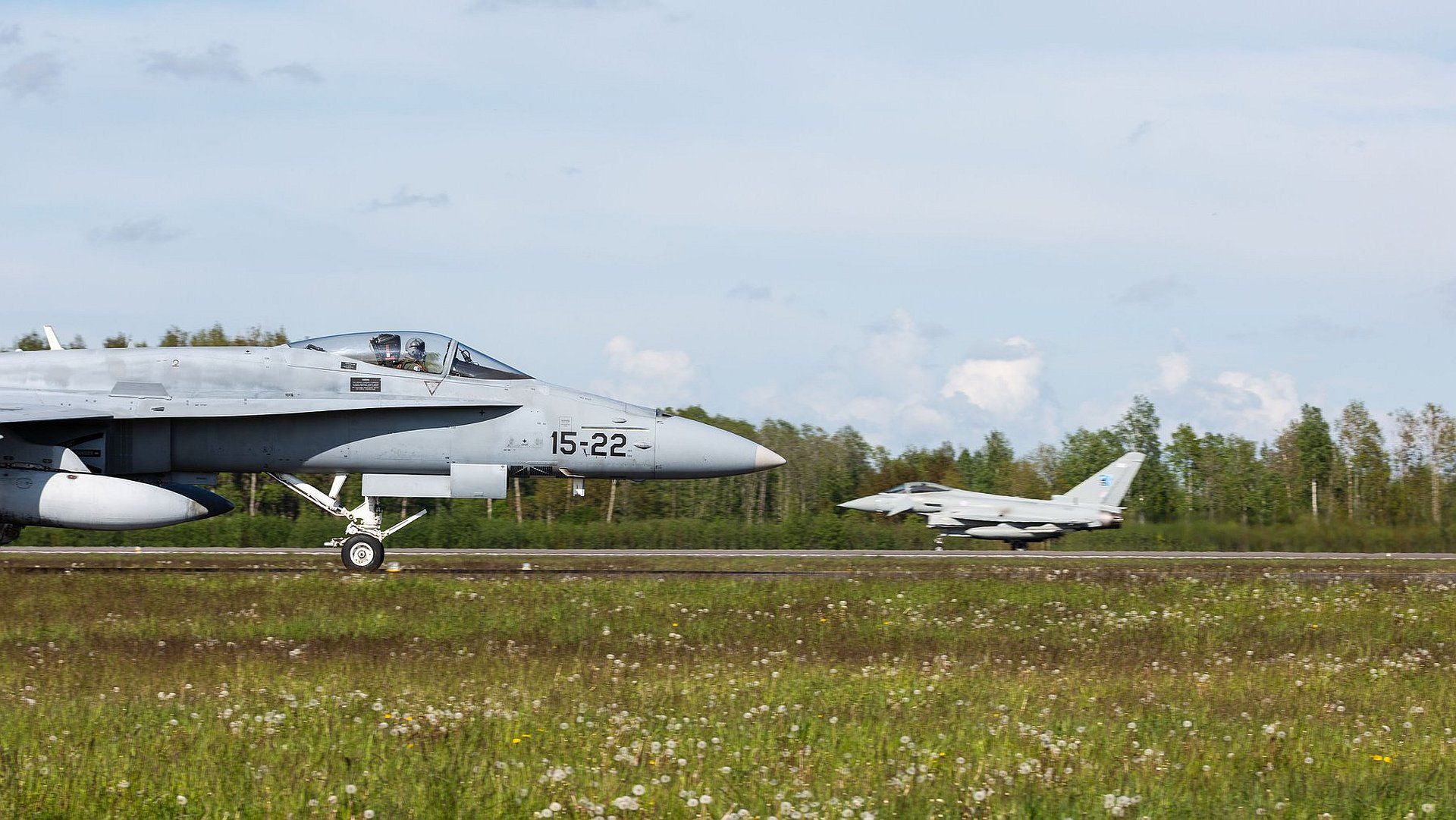 Typhoon F 18 1