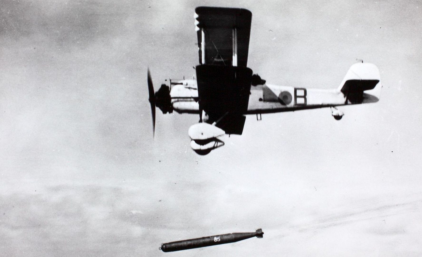 Vickers Vildebeest Torpedo Drop Vickers Vildebeest Torpedo Drop