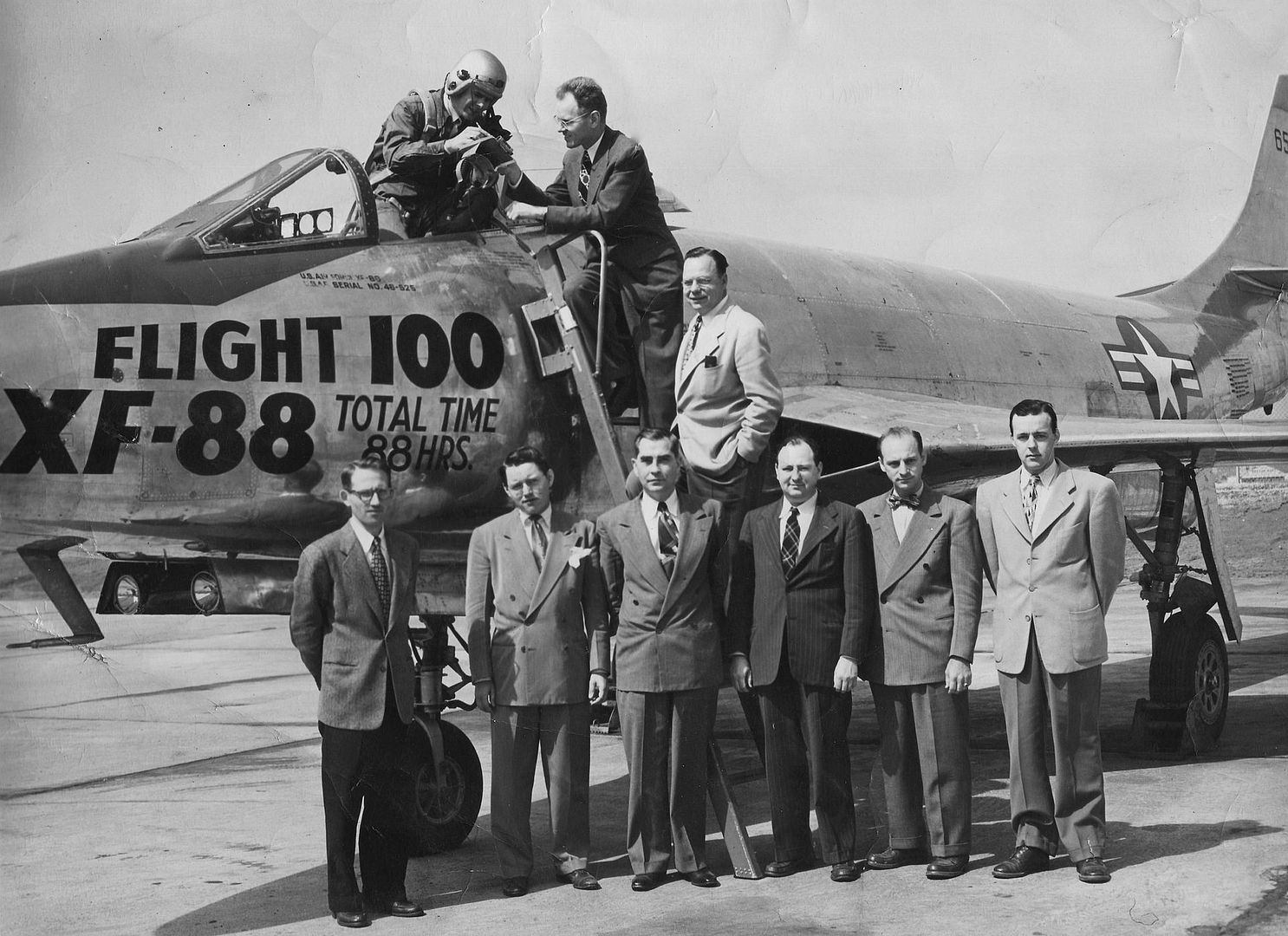 XF 88 Team After Flight 100 XF 88 Team After Flight 100