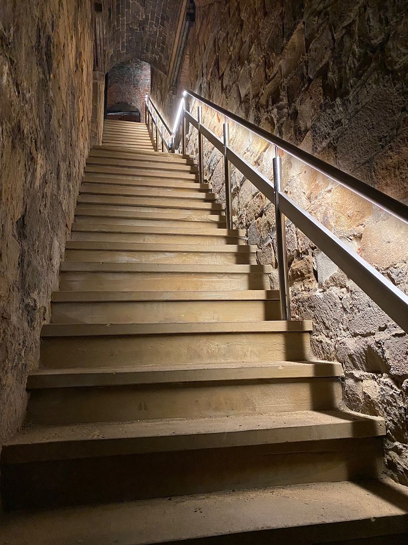 nottingham castle handrails