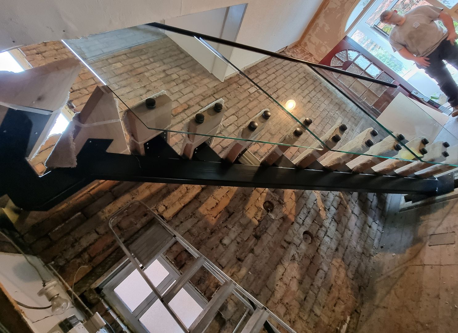 glass-staircase-balustrade