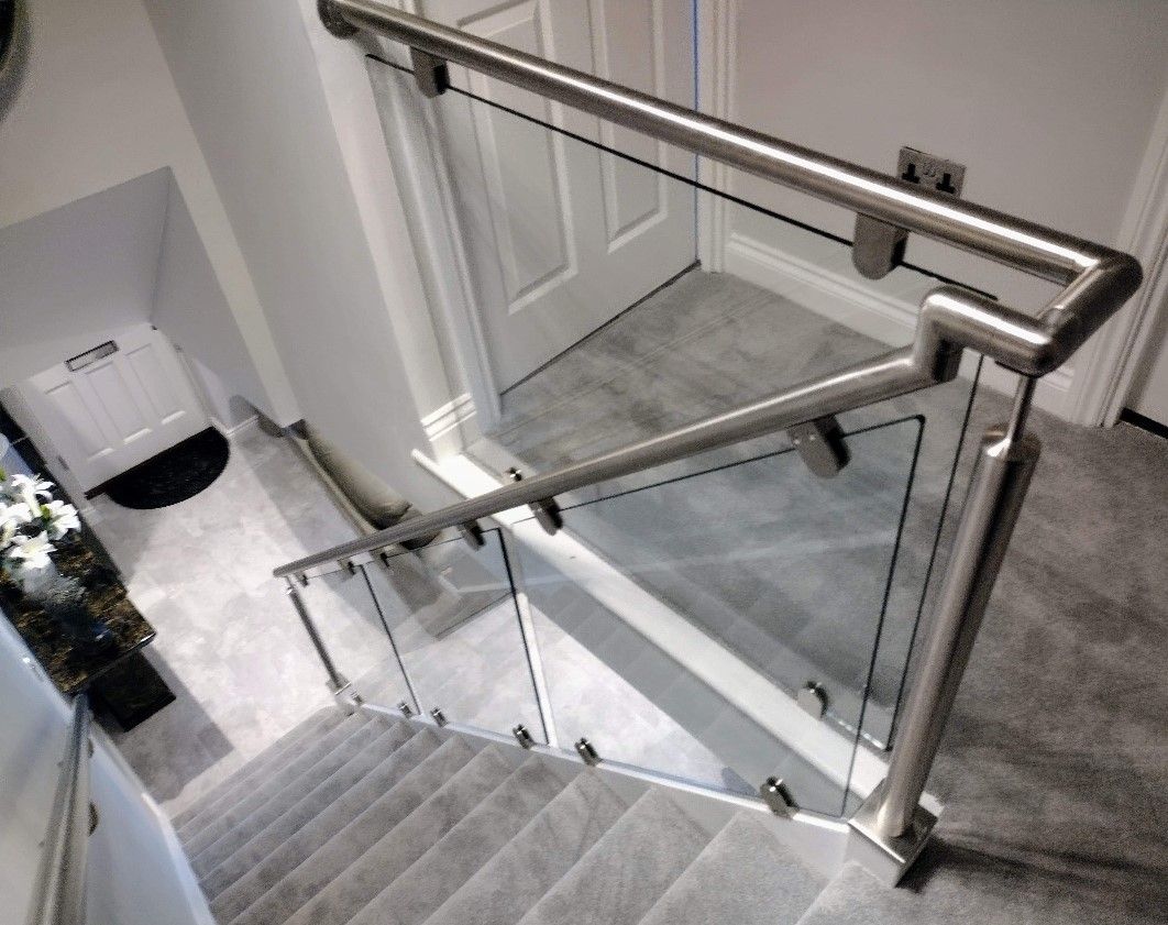 replace-timber-with-glass-staircase