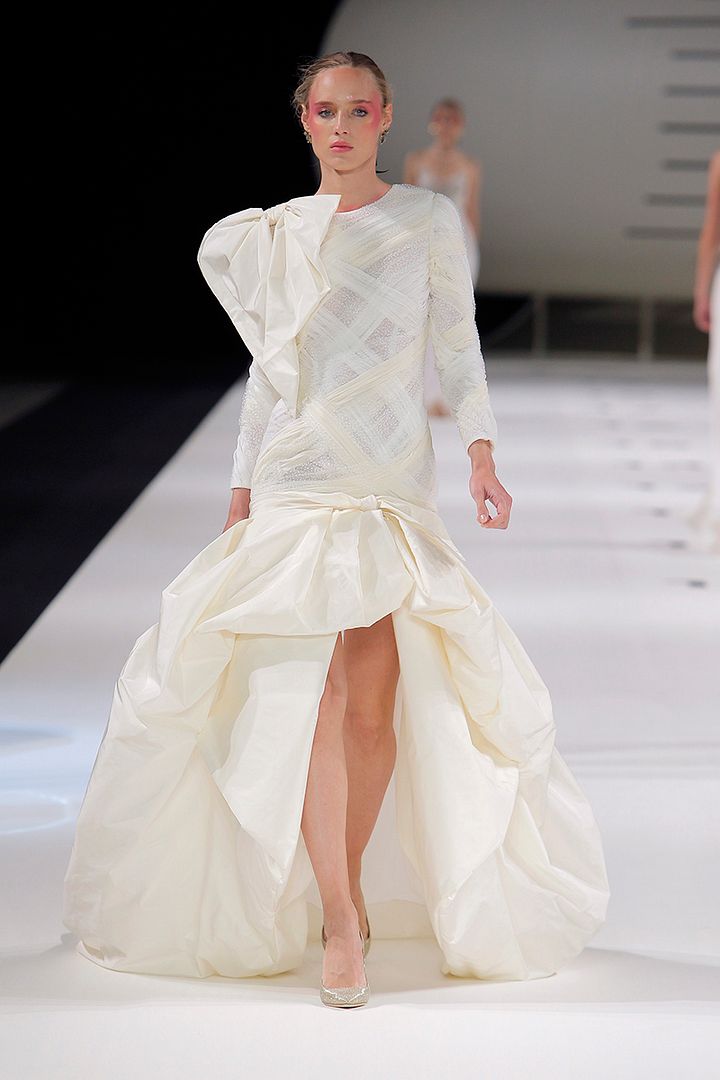 Vestido de novia de la colección 'Identity' de YolanCris – Tendencias de Bodas Magazine