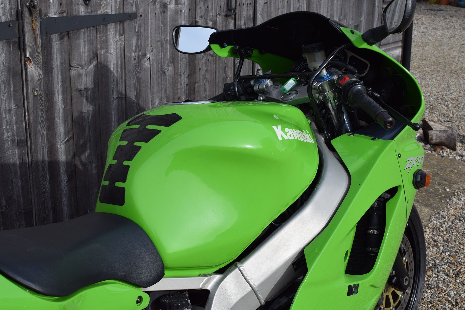 SOLD, Kawasaki ZX-9R C1 Ninja (New MOT, Fresh oil, Last owner 14 years)  1998 R Reg – Sargents of Sussex