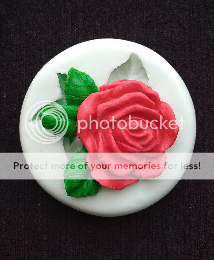 Molde Silicona rosa con hojas 3D para pasta moldeable