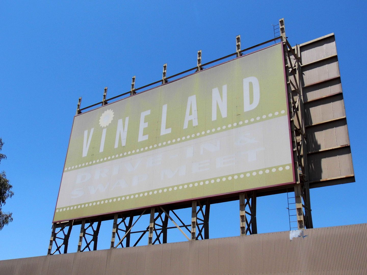 vineland drive in