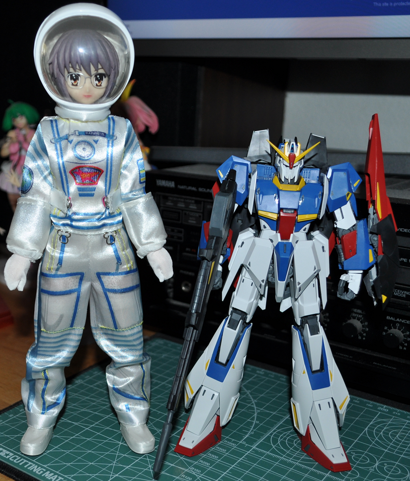 Yuki Nagato - Innocent Astronaut (MegaHouse/OBITSU 26cm.) Yuki_Nagato_-_GUNAM_M.S._Pilot_7-26-23_RESIZE_40