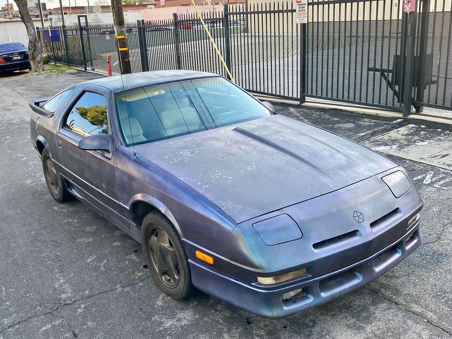 1991 Dodge Daytona IROC-1