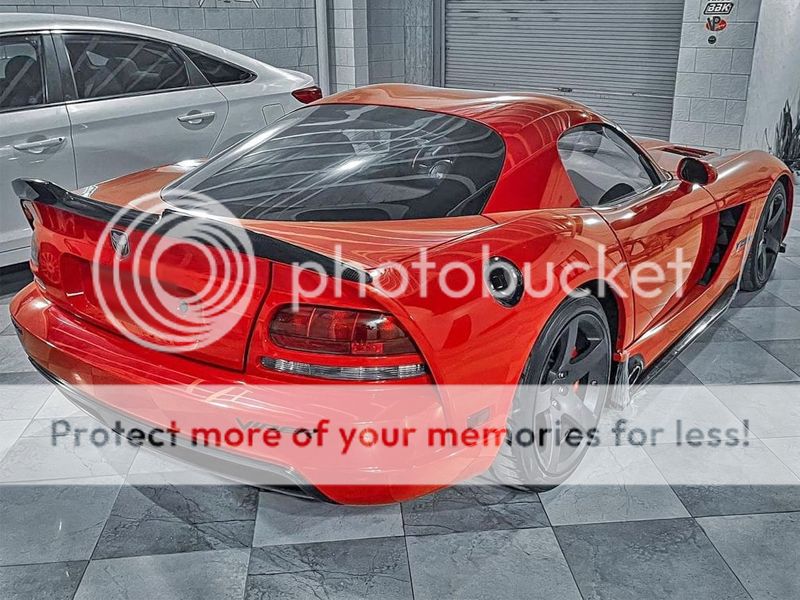 2003-2006_Viper_spoiler_6