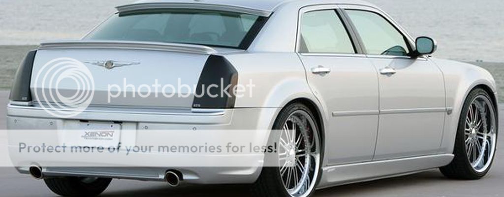 2005-2010_Chrysler_300_V6_Body_kit_urethane