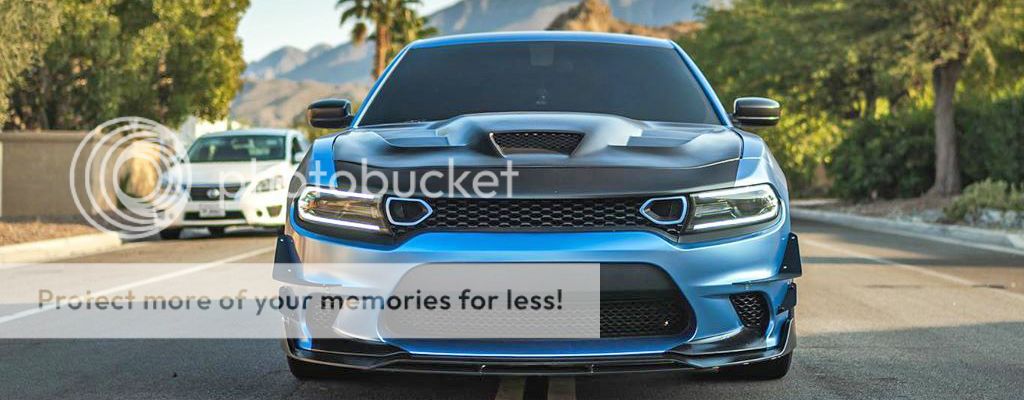 2015_Dodge_Charger_Killer_Bee