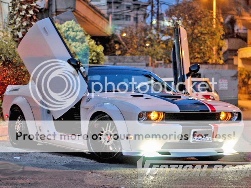 Challenger_Vertical_Lambo_Doors_2009-2022