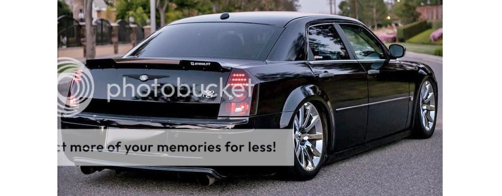 Chrysler_300_05-10_Wicker_Bill