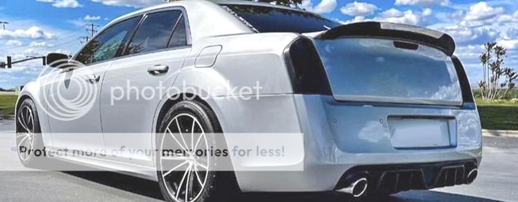 Chrysler_300_11-19_Wicker_Bill_1