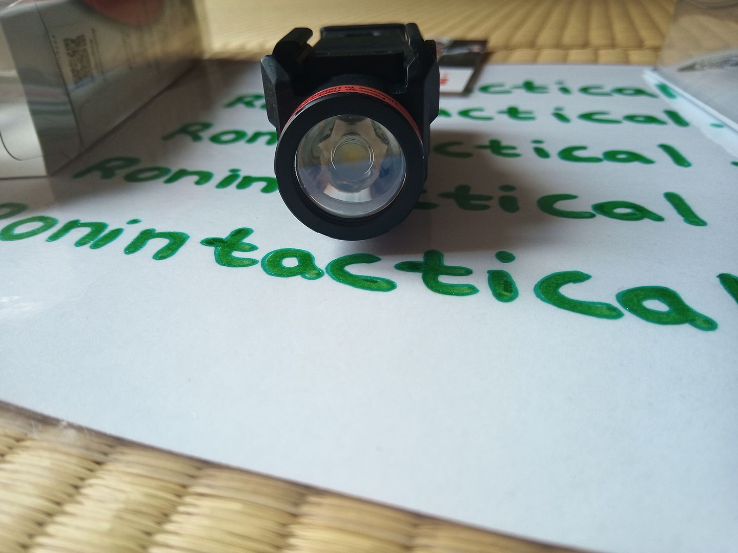 TLR_RM_1_RAIL_MOUNTED_TACTICAL_LIGHTING_SYSTEM_500_Lumen_with_DUAL_switch_pad_(8)