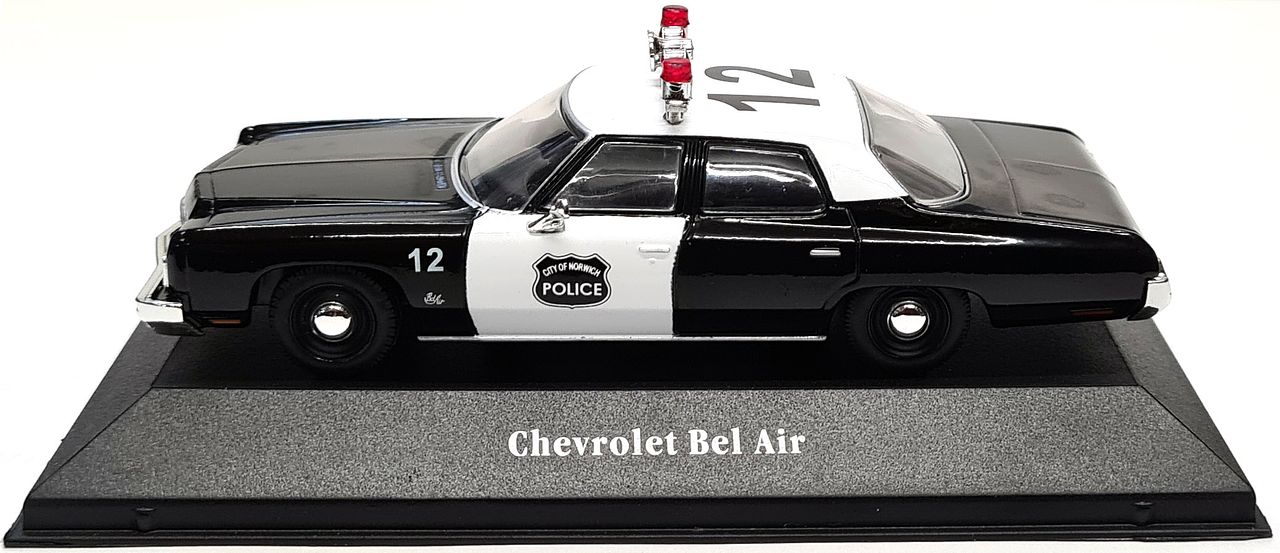 Police_Cheverolet_Bel_Air_03