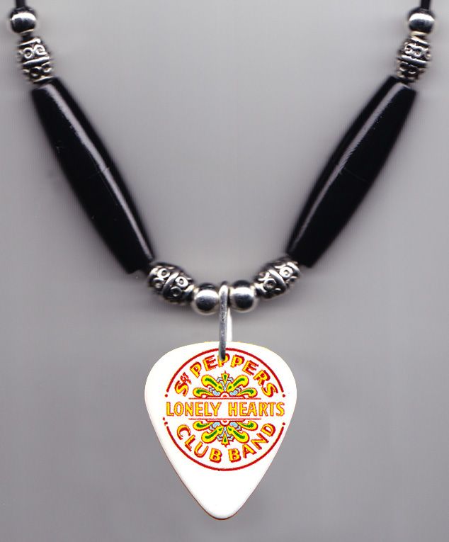Beatles_Sgt_Peppers_Necklace_-_Closeup