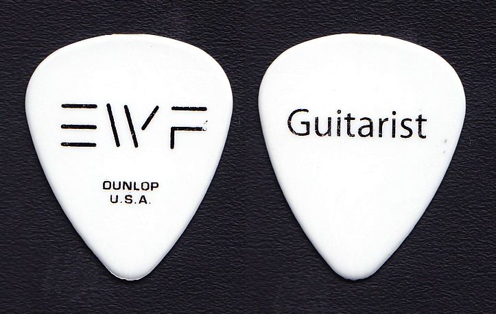 EWF_Guitariste_Pick