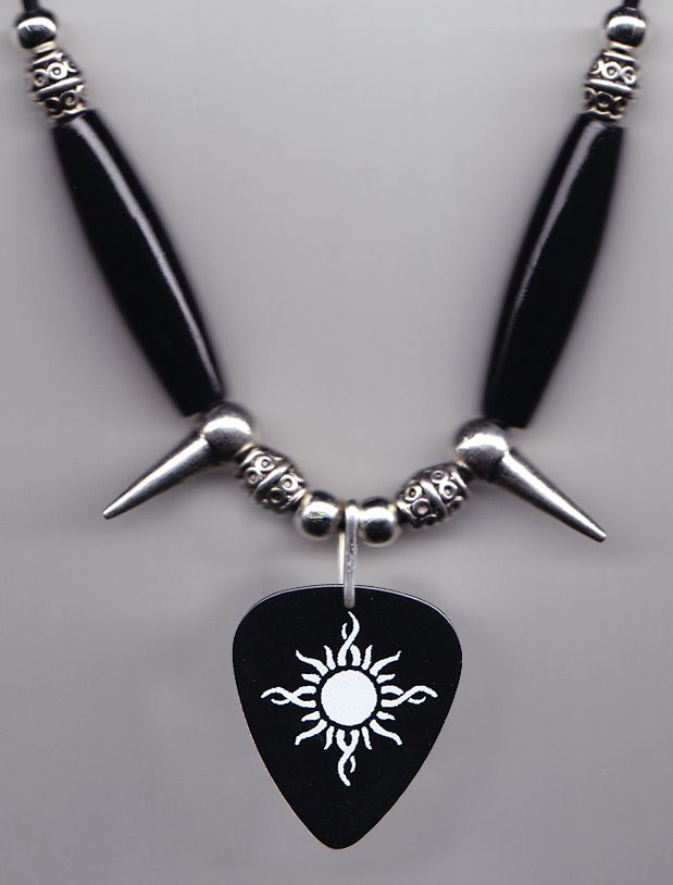 GS_New_Necklace_-_Closeup(1)