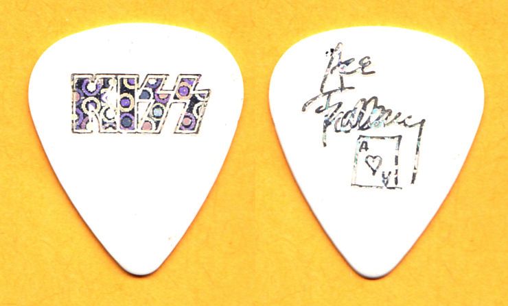 KISS 2000 Ace White Pick 2