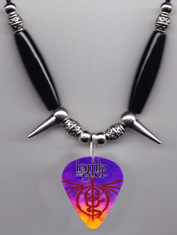 Collier en rondins - Gros plan